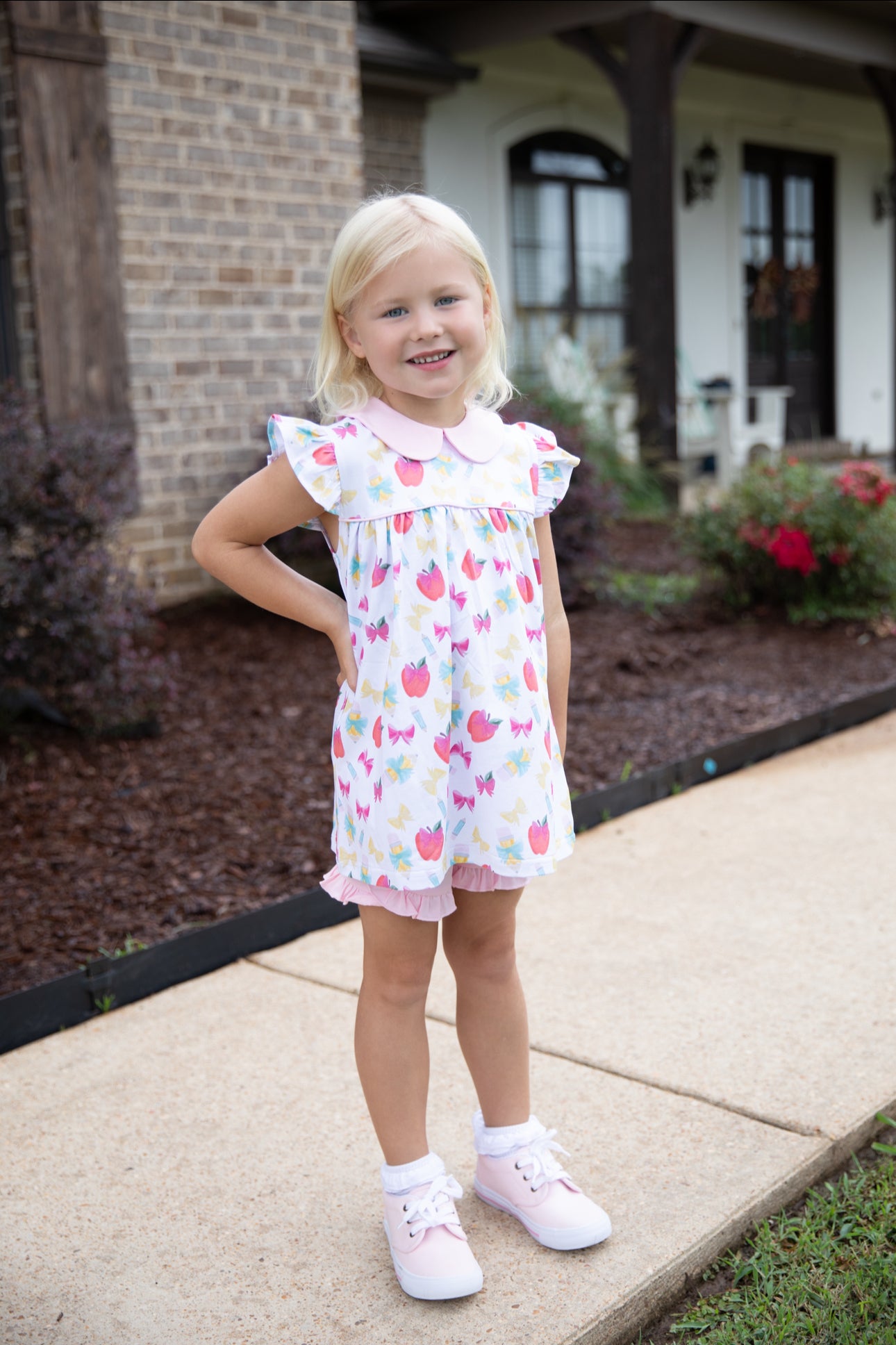 Back to school set jumping jolly
