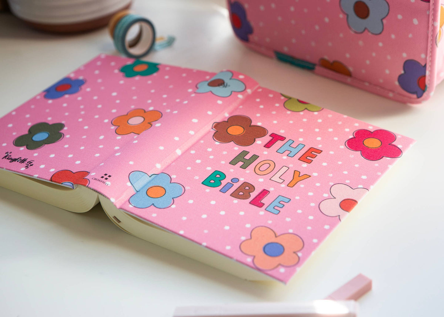 Dots + Daisies ESV Journaling Bible