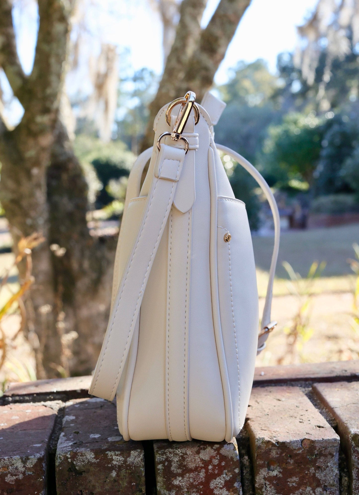 Bethany Crossbody CREAM Caroline Hill