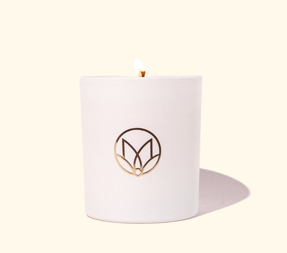 Scalloped Champagne and Rose Soy Candle Musee