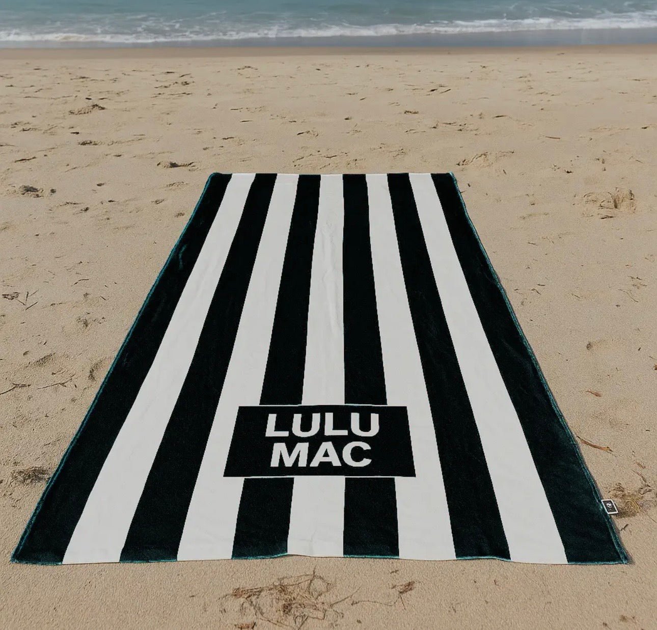 Lulu Mac Beach Towel Black/White