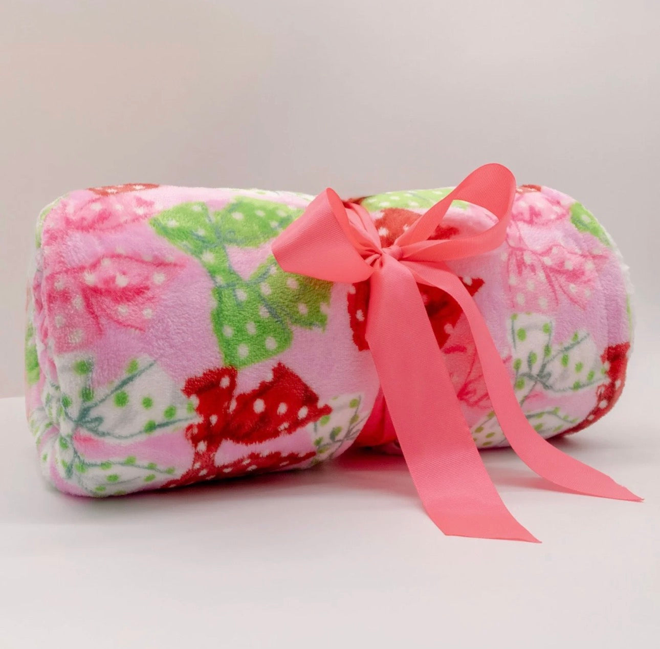 Christmas Bow Blanket - Simply Southern