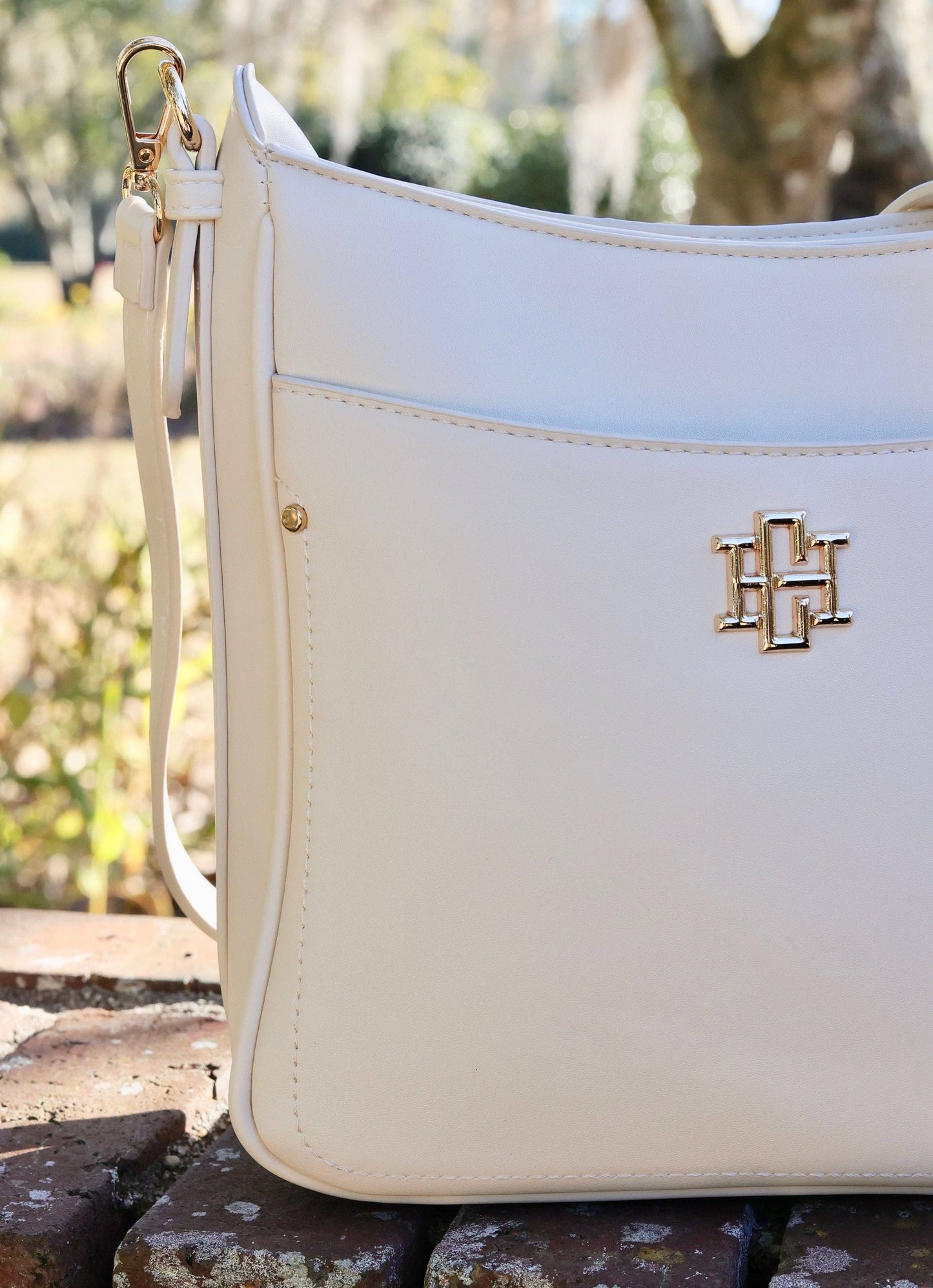 Bethany Crossbody CREAM Caroline Hill
