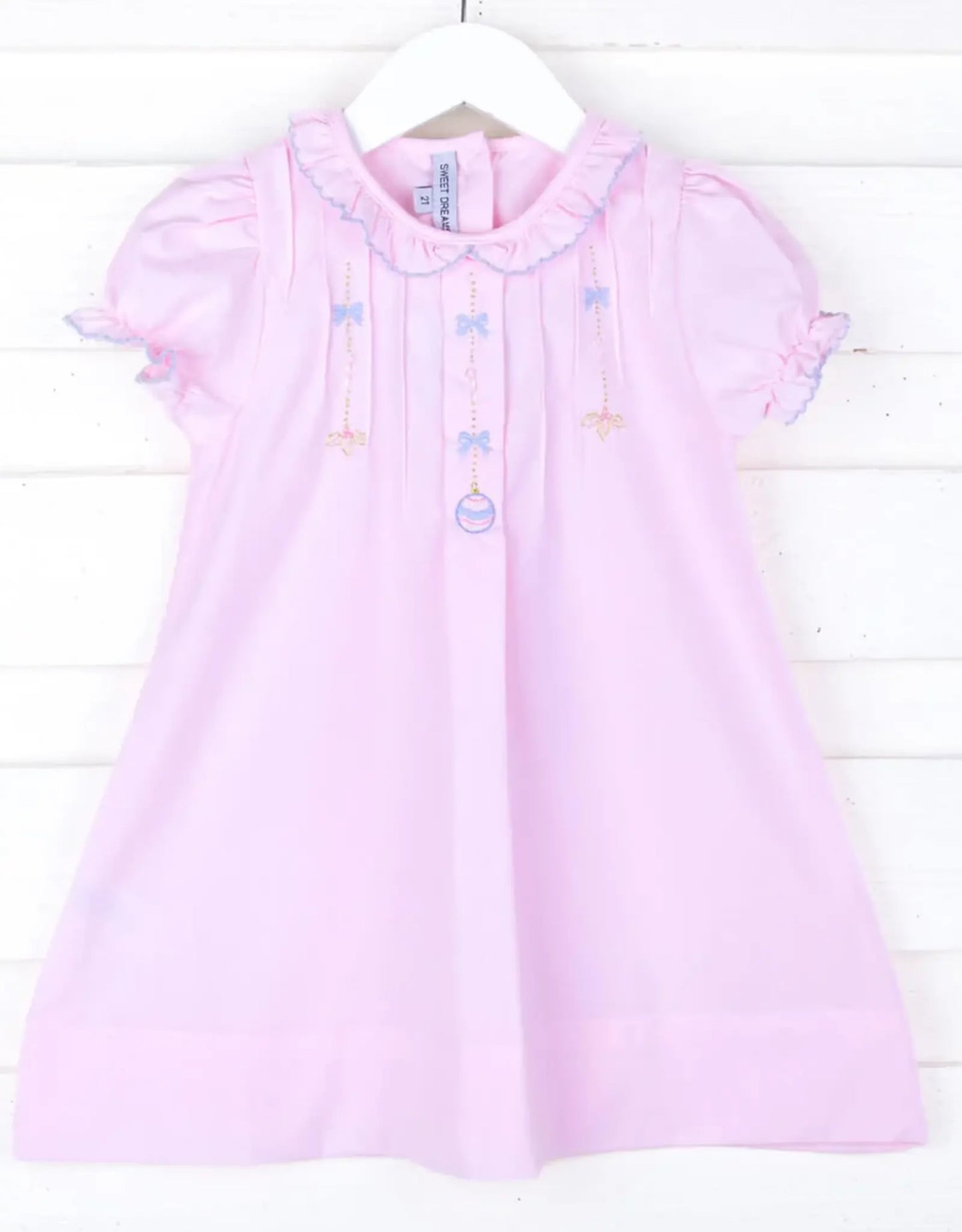 Ornament embroidered pink dress