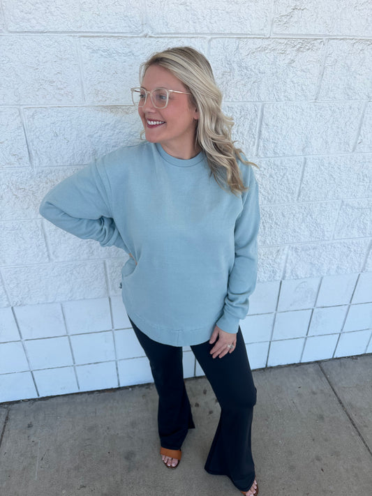 Mist Rounded Bottom Fleece Crewneck