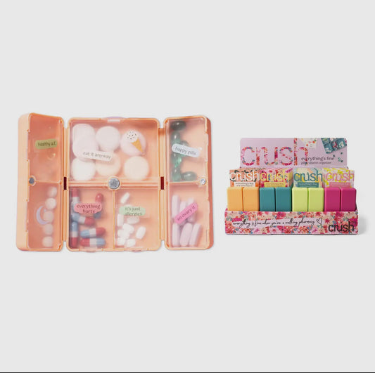 Magnetic pill and vitamin case