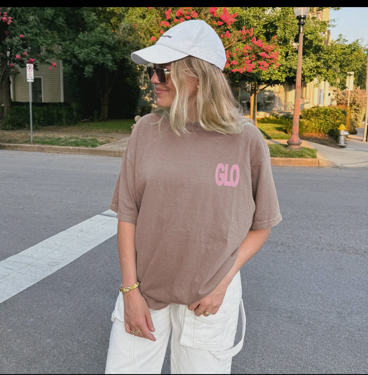 Glo latte t-shirt