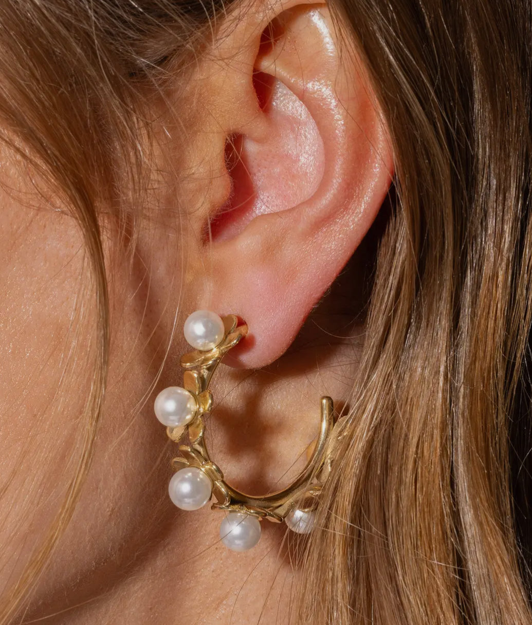 Flower Pearl Hoops - TED