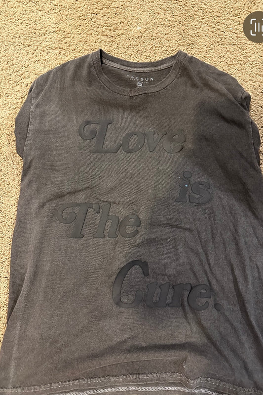 Pacsun tee medium “love is the cure” tee