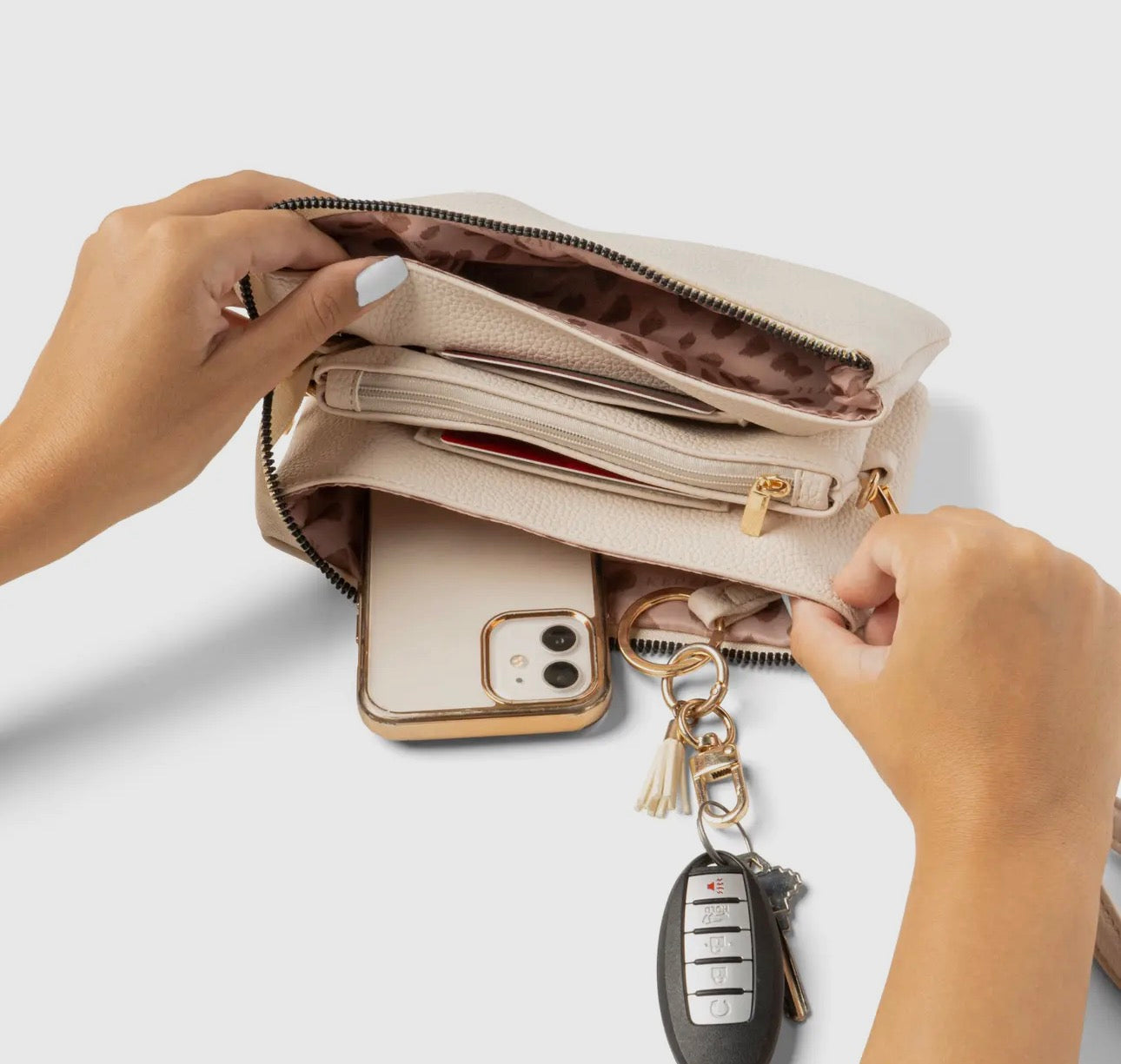 Kedzie Eclipse Convertible Wallet
Crossbody