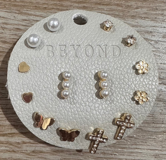 Pearl Stud Set