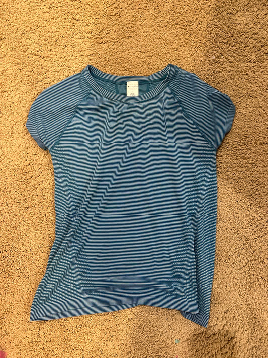 Athleta top medium