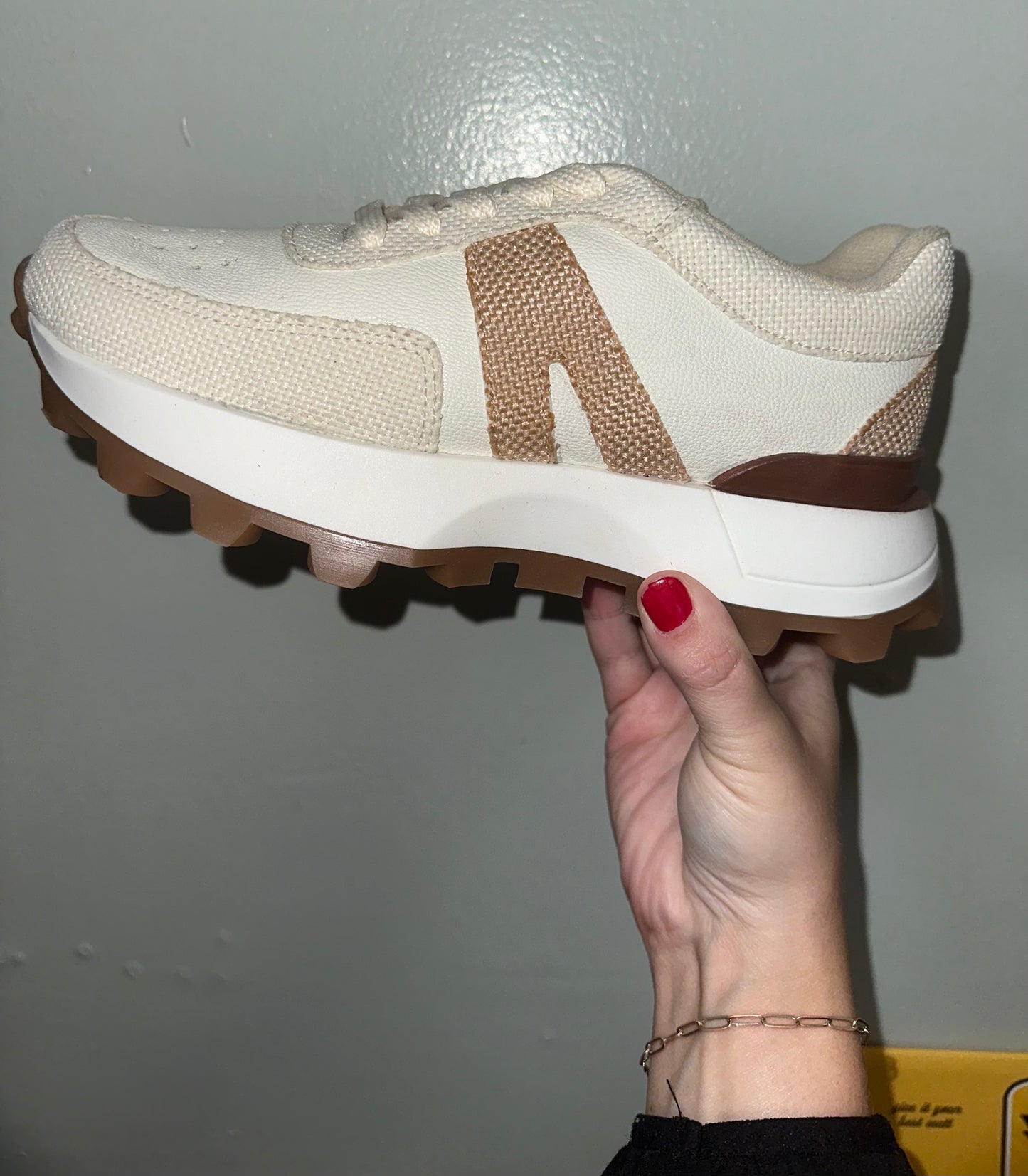 MANTIS 1 Sneakers: Nude