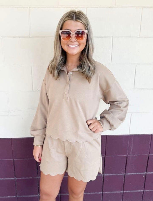 Tan Scallop Set
