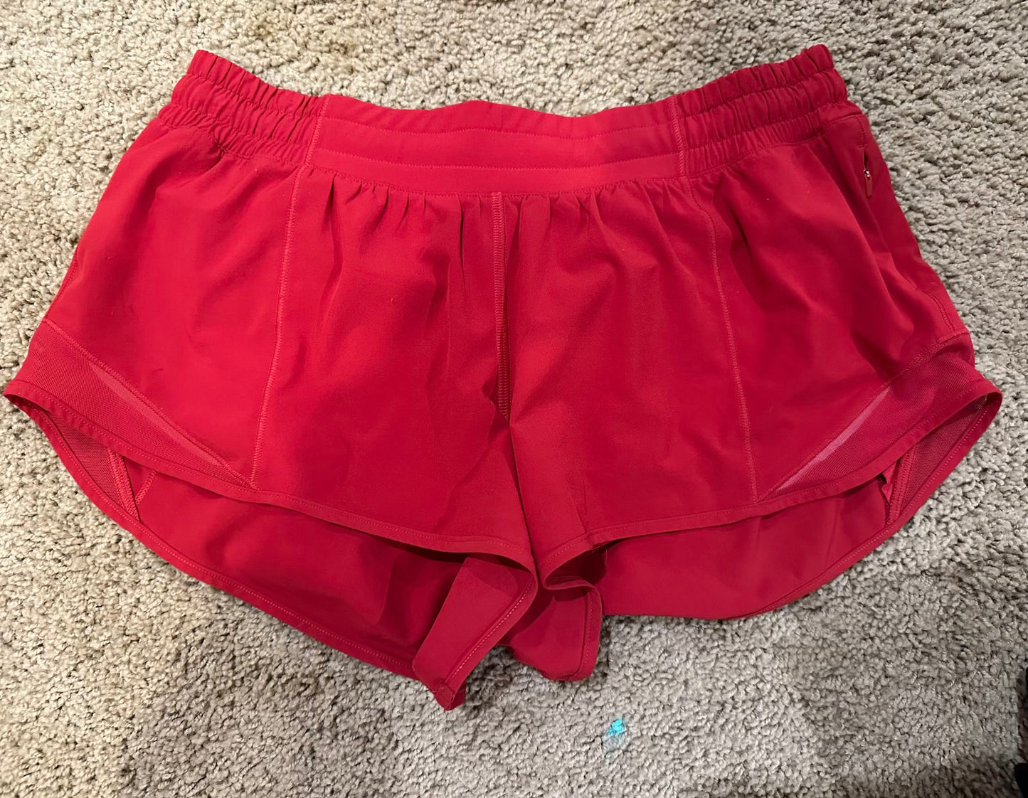 Lulu Hotty Hot 2.5 shorts dark red size 10