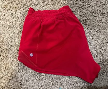 Lulu Hotty Hot 2.5 shorts dark red size 10