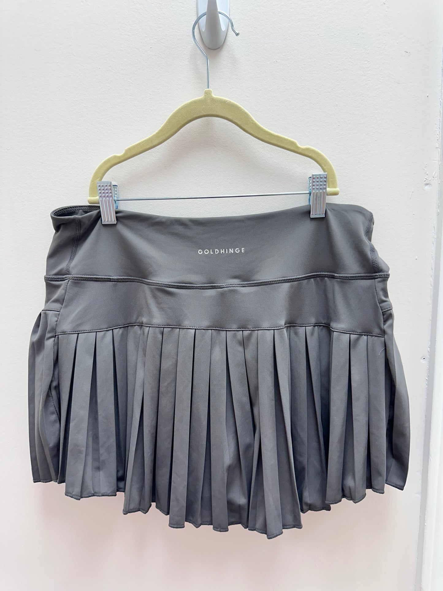 GOLDHINGE Dark Gray Skirt