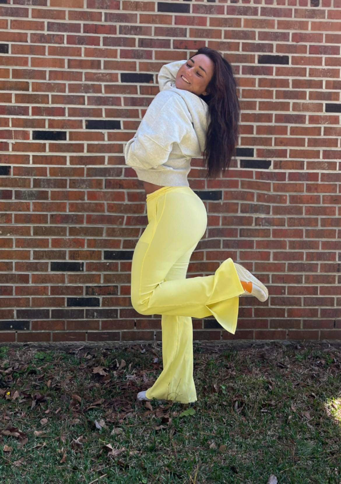 Lemon Crème Butter soft v waist flare yoga pants